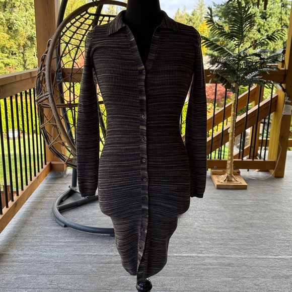 Wilfred | Cove Sweater Dress in Space Dye Dark Grey - Picture 4 of 9